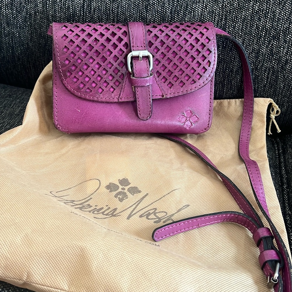 Patricia Nash cross body in Orchid